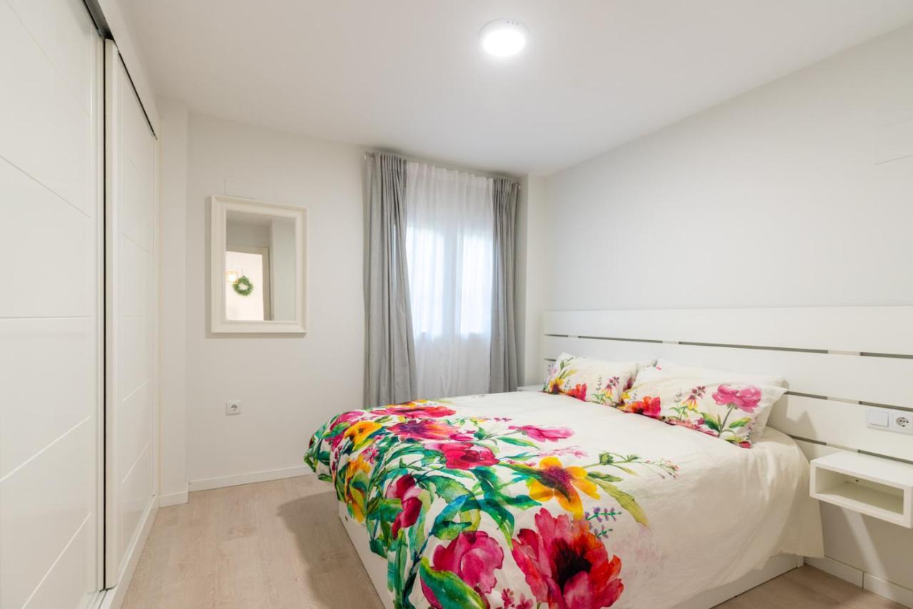 Whitey Aparment In Triana Appartement